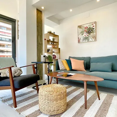 Lejlighed Modern Place City & Beachlife In Heart Of By Solrentspain *