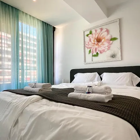 Modern Place City & Beachlife In Heart Of By Solrentspain Lejlighed Torremolinos