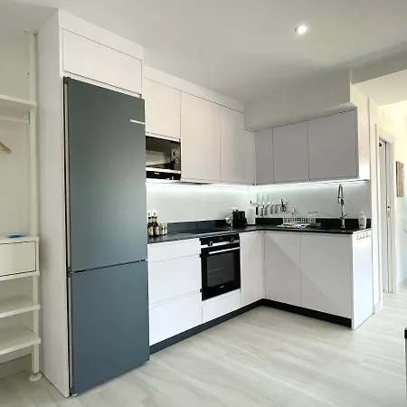 Modern Place City & Beachlife In Heart Of By Solrentspain Apartmán