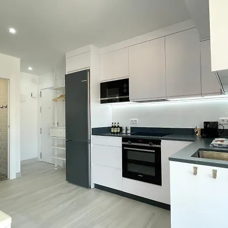 Modern Place City & Beachlife In Heart Of By Solrentspain Apartmán *