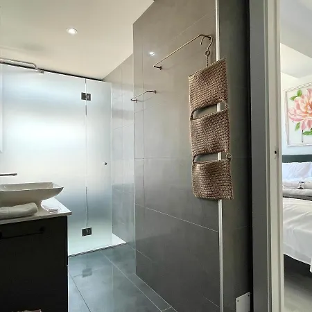 Modern Place City & Beachlife In Heart Of By Solrentspain Apartmán *